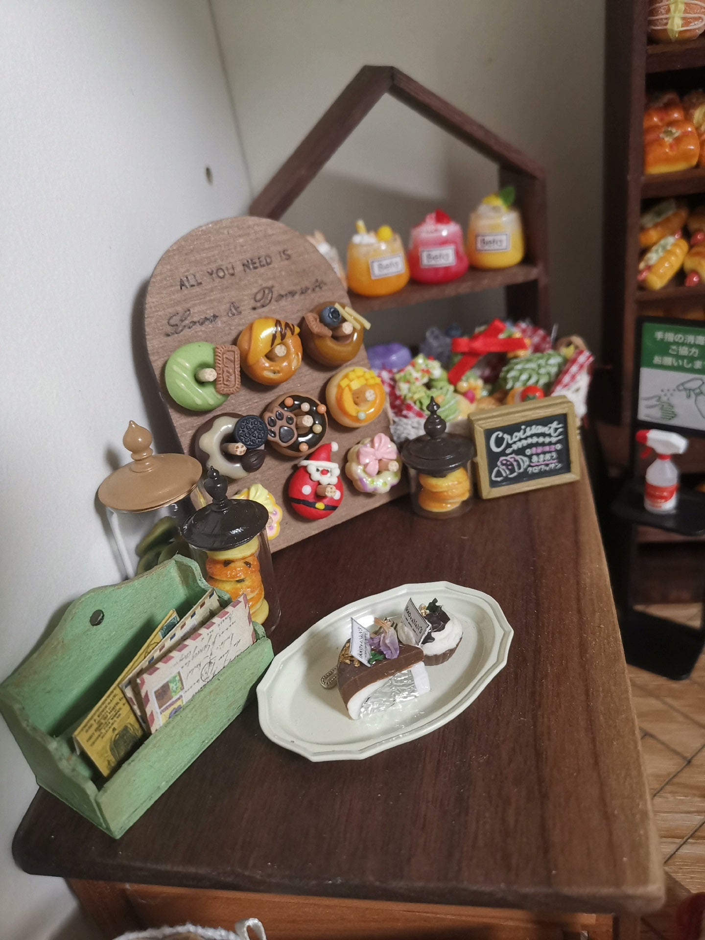 Decoración de muebles en miniatura