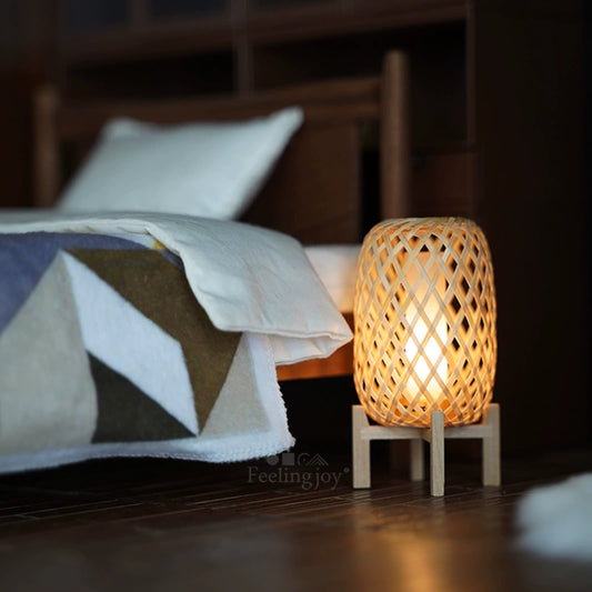 Lampe de table miniature Wabi Sabi en bambou, style japonais, faite à la main, échelle 1:6, éclairage pour maison de poupée avec fonction d'éclairage