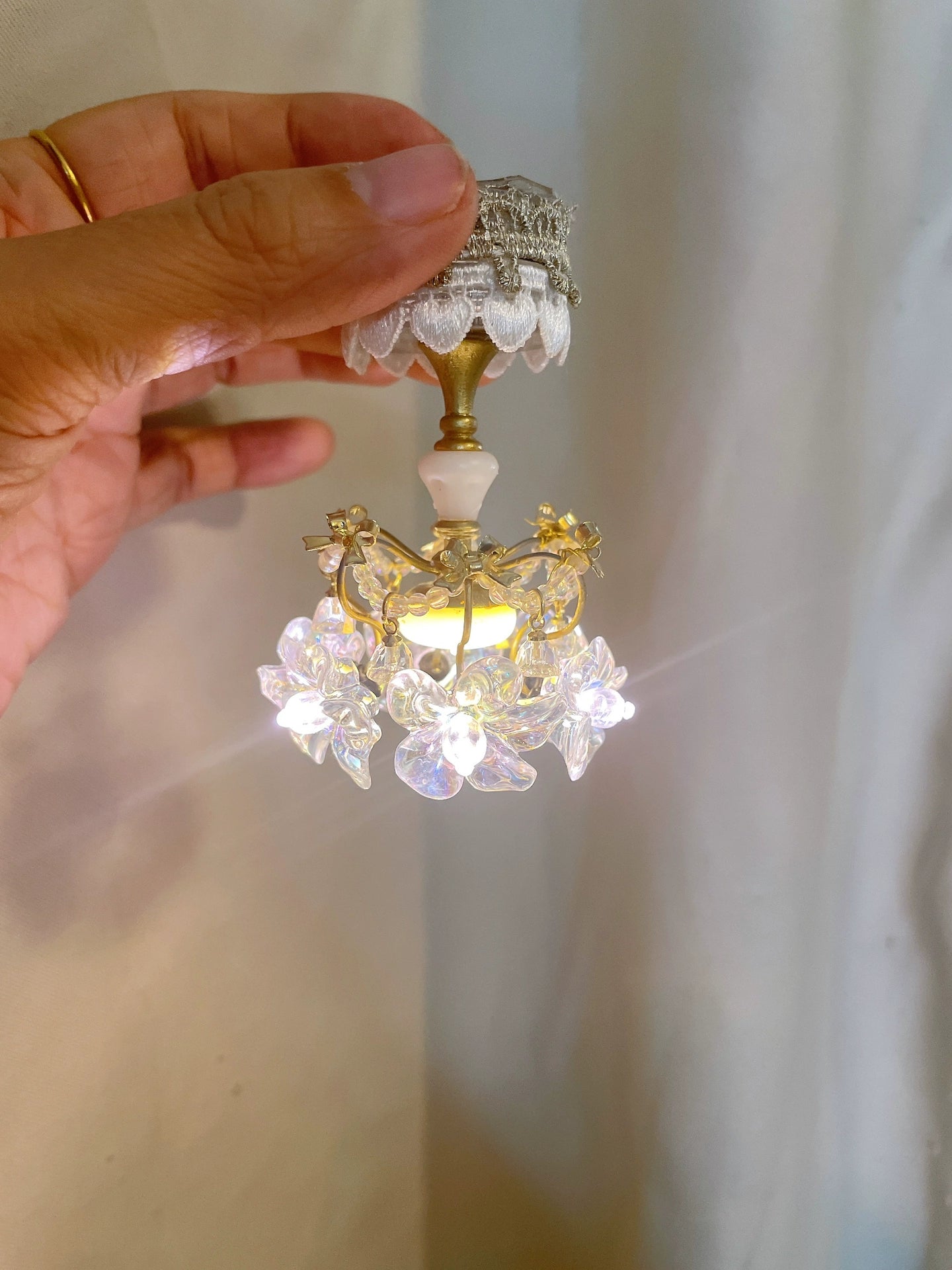 Lámpara de techo para casa de muñecas en miniatura a escala 1:12 con control remoto para accesorios de muñecas Blythe