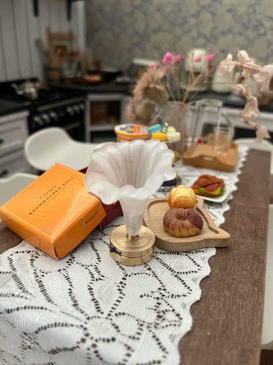 Lámpara de mesa floral en miniatura para casa de muñecas a escala 1:12 para muñecas Blythe y BJD - Accesorio para escena de muñecas de algodón
