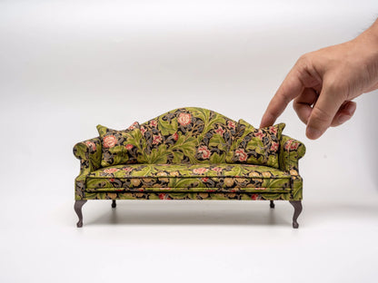 Sofá miniatura de tela floral antiguo a escala 1:12, muebles para casa de muñecas