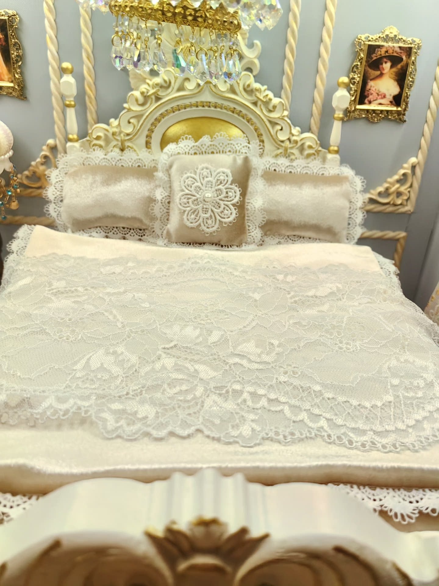 Lit miniature à l'échelle 1:6 pour maison de poupée BJD, meubles et accessoires de scène miniatures