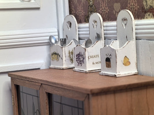 Ensemble d'ustensiles de cuisine miniatures à l'échelle 1:12 avec boîte de rangement, couverts, couteau, fourchette, cuillère, accessoires pour maison de poupée