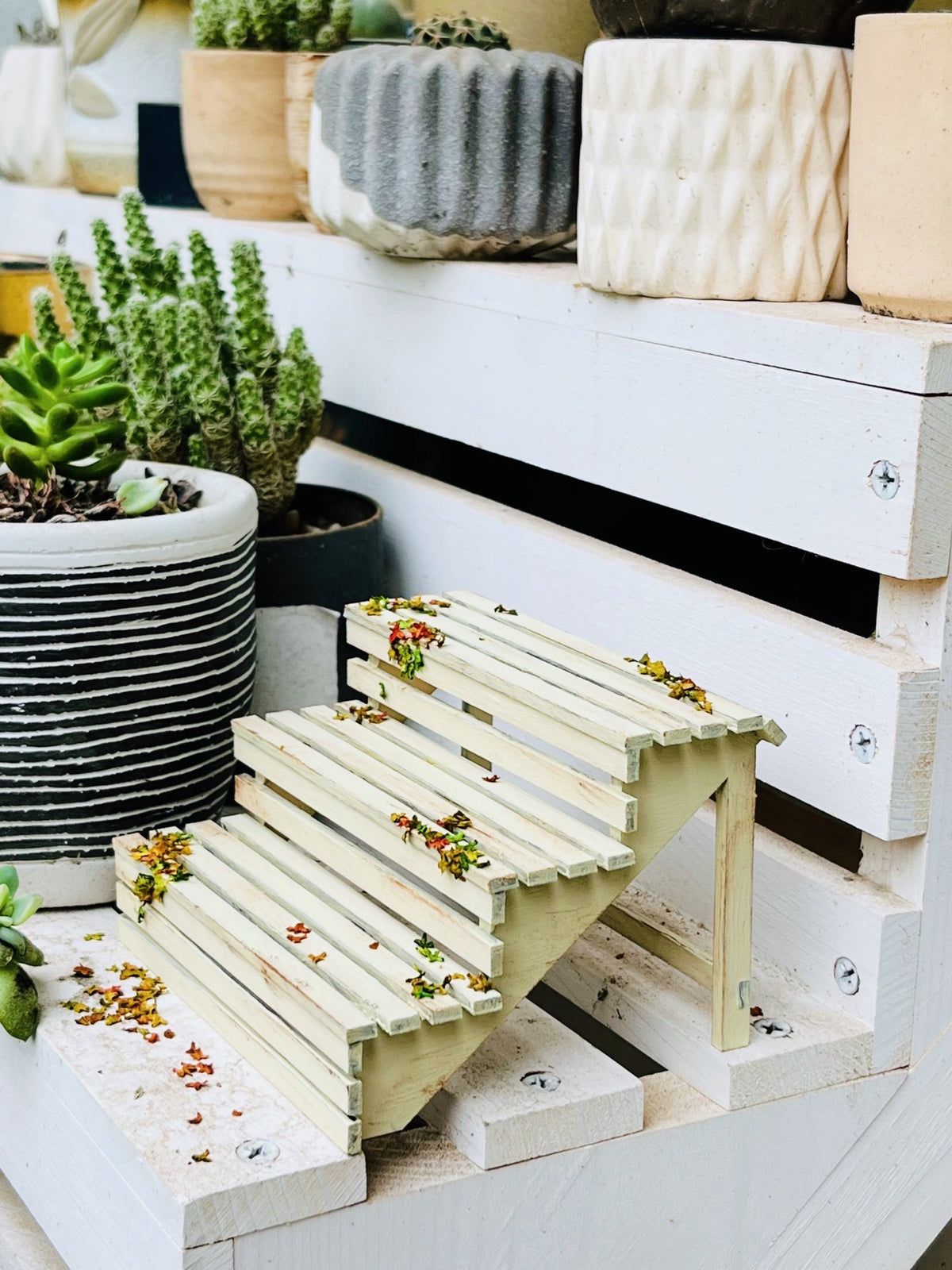 Kit de matériaux pour support de fleurs à trois couches caduques