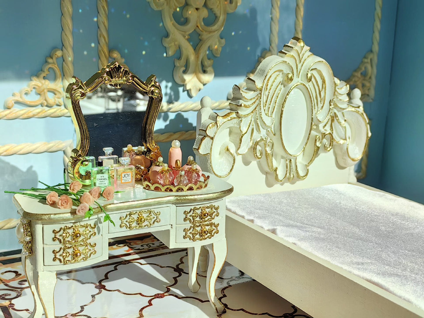 1:12 Scale Miniature Vanity Desk Handmade European Style Gilded Dollhouse Furniture