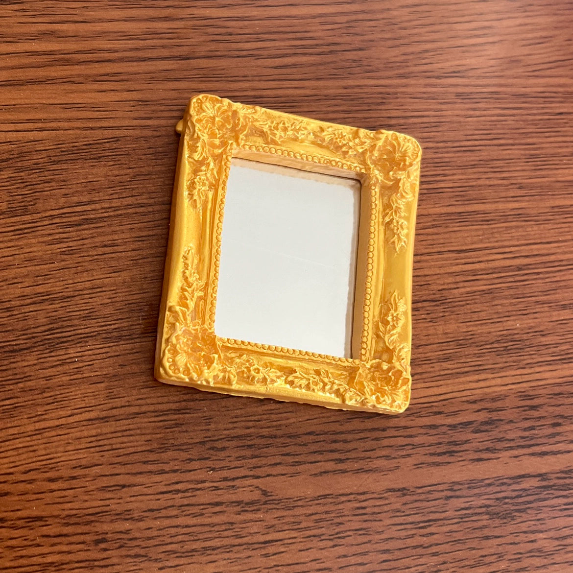 Accesorios para casa de muñecas en miniatura a escala 1:6, accesorios Blythe, espejo de tocador de estilo europeo, marco decorativo para fotos.