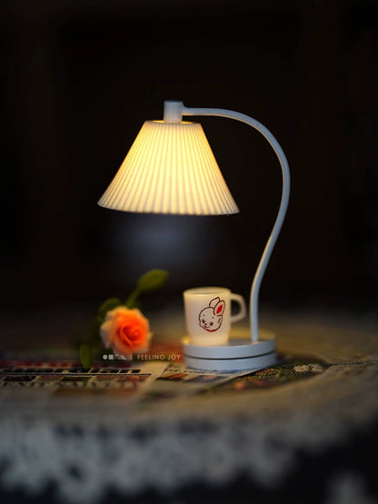 Lampe de table plissée crème à l'échelle 1:6, meuble miniature pour maison de poupée, décoration BJD Blythe, éclairage commutable sans fil