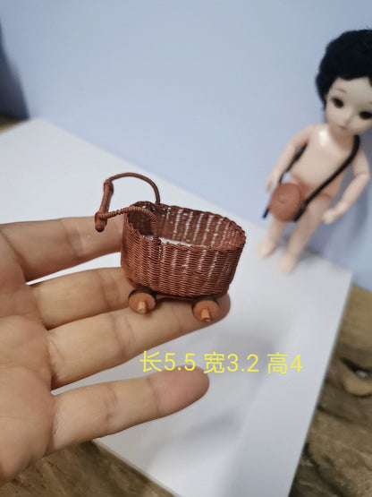 1:6 Scale Miniature Wicker Cradle Dollhouse Furniture For Blythe Doll