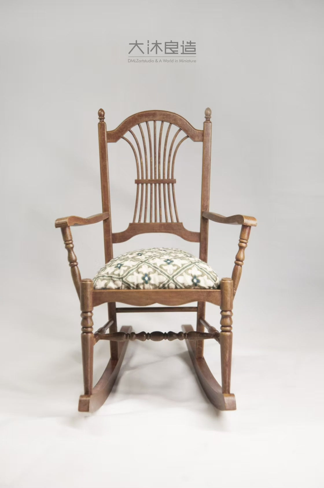 Mecedora de arpa vintage a escala 1:6, muebles para casa de muñecas en miniatura