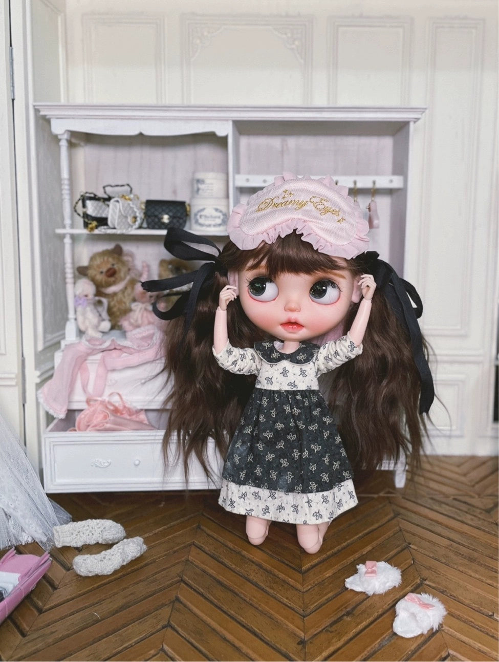 Armario de madera a escala 1:6, muebles de casa de muñecas en miniatura para muñecas BJD Blythe