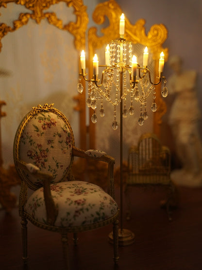 Lampe de sol miniature BJD en laiton et cristal, échelle 1:6, avec télécommande rechargeable, pour maison de poupée