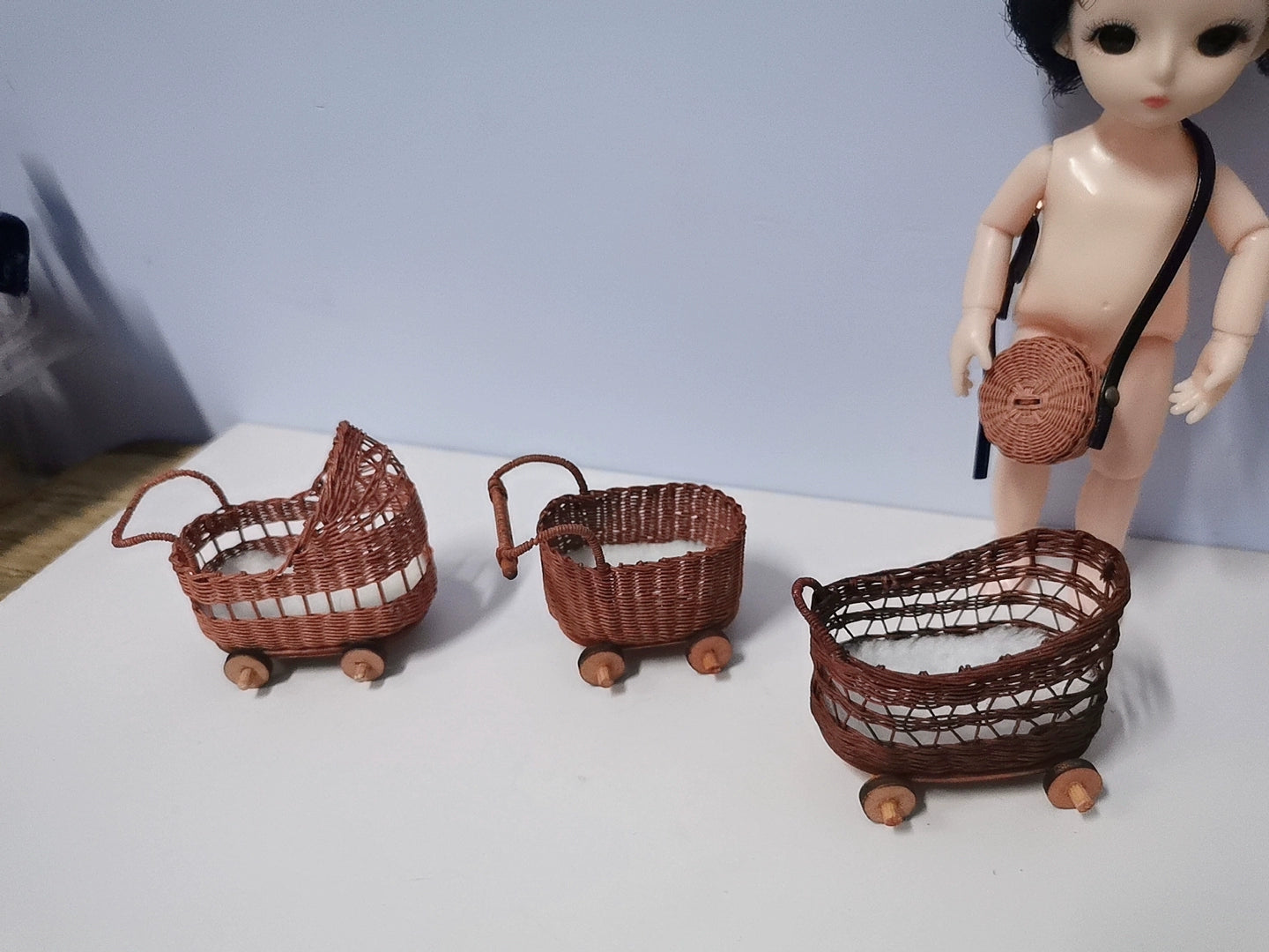 1:6 Scale Miniature Wicker Cradle Dollhouse Furniture For Blythe Doll