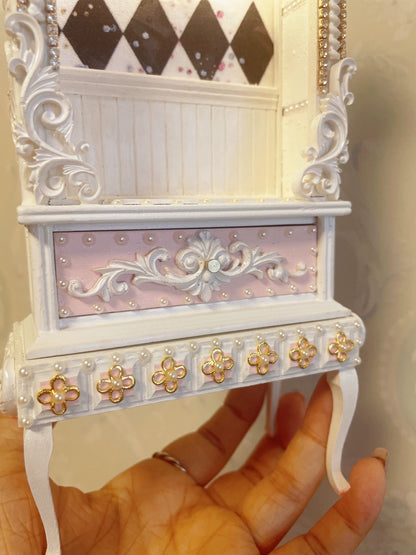 Maison de poupée miniature Blythe, échelle 1:6, chat blanc, dame, meuble de présentation de théâtre rétro