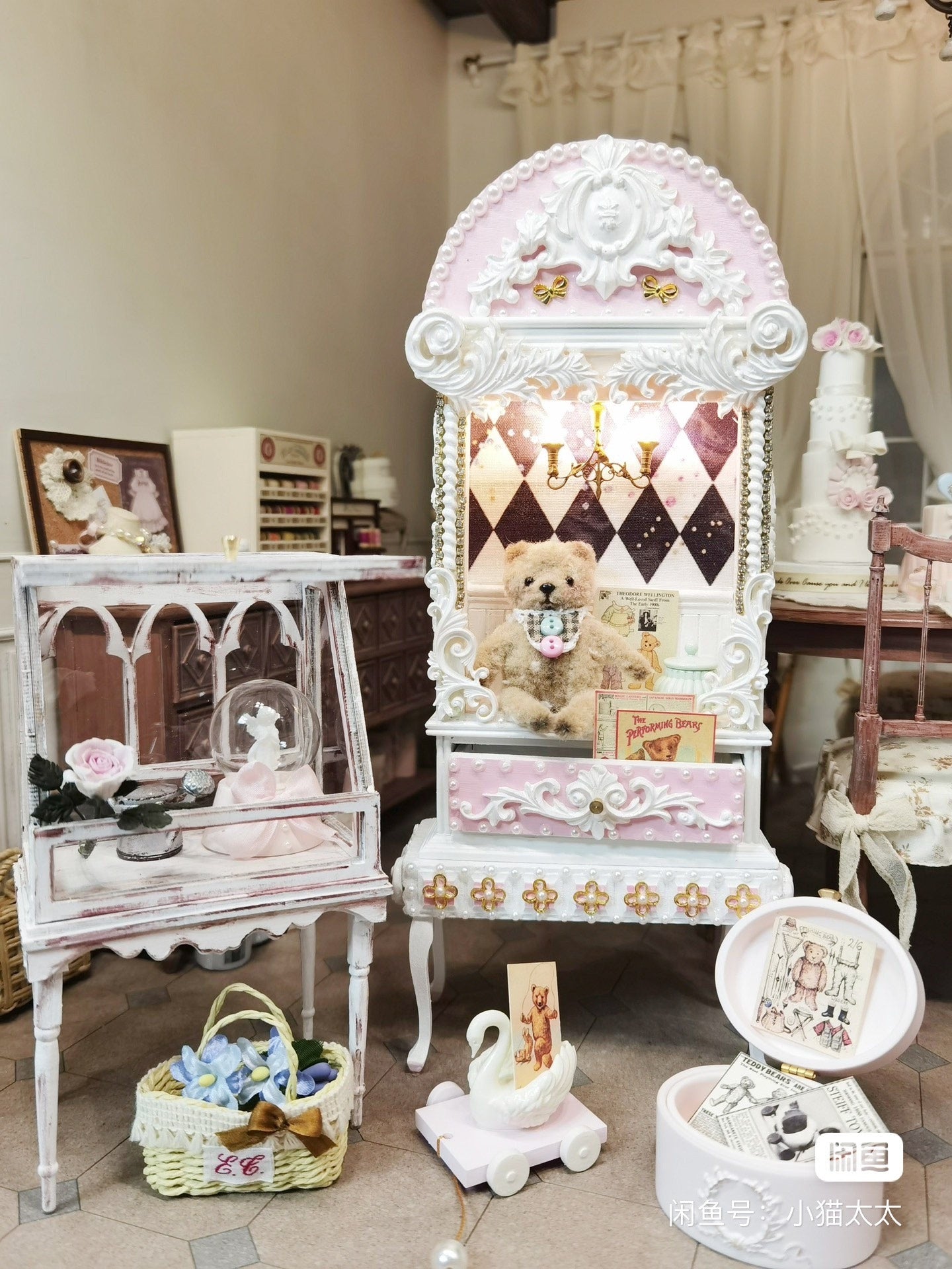 Maison de poupée miniature Blythe, échelle 1:6, chat blanc, dame, meuble de présentation de théâtre rétro