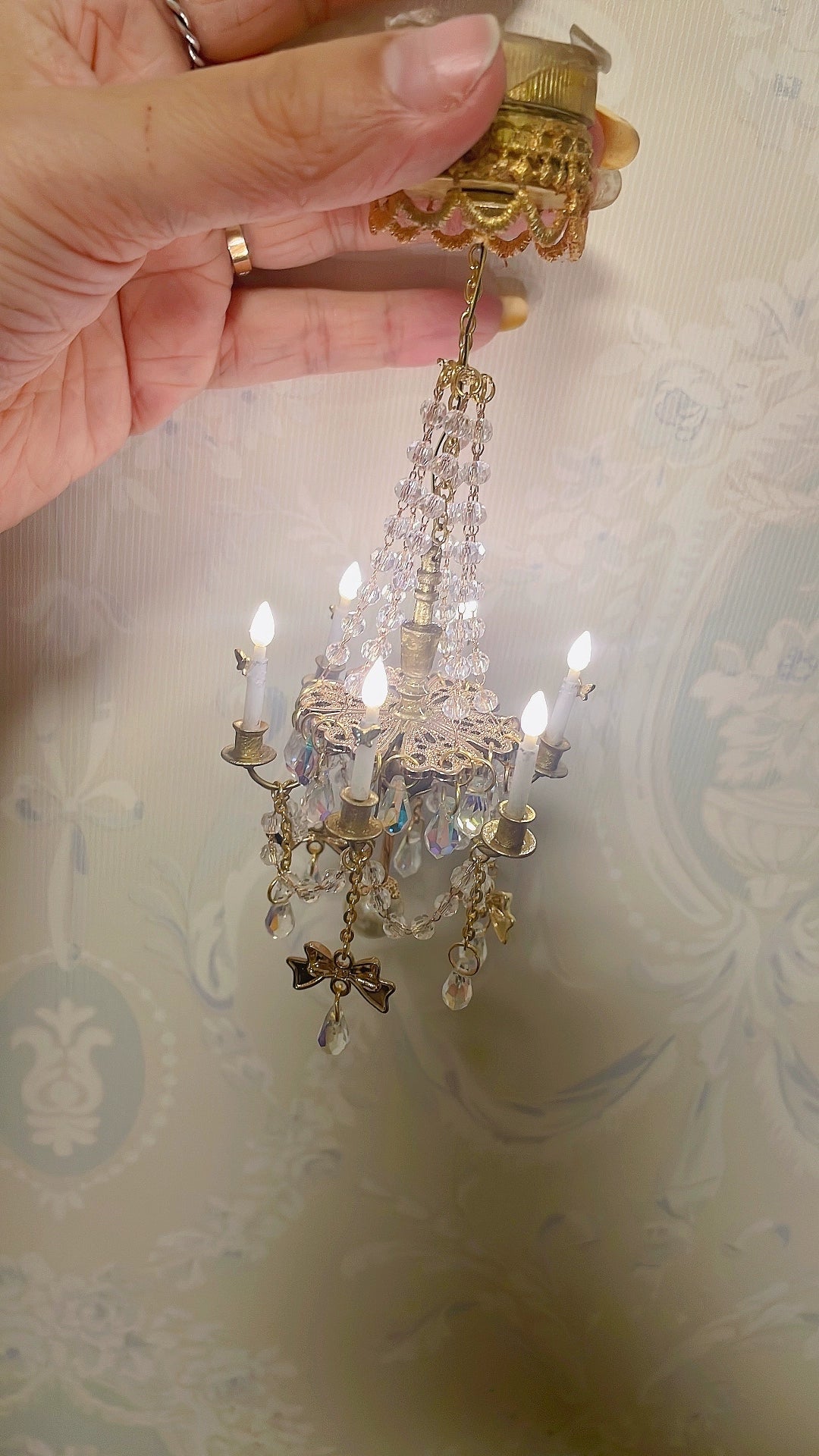 Lustre miniature pour maison de poupée Blythe, échelle 1:12, avec télécommande sans fil