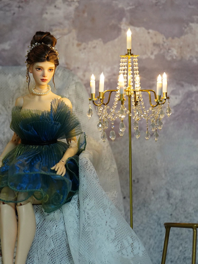 Lampe de sol miniature BJD en laiton et cristal, échelle 1:6, avec télécommande rechargeable, pour maison de poupée