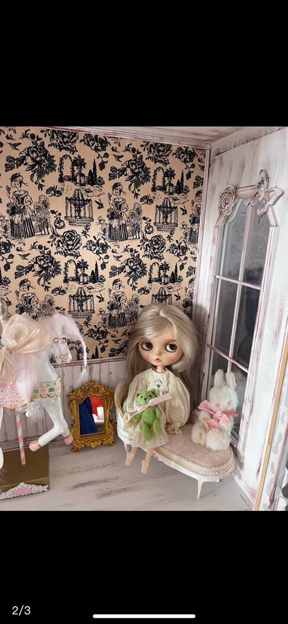 Vitrine de maison de poupée personnalisable à l'échelle 1:6 avec motif rose rétro pour meubles miniatures de poupée Blythe
