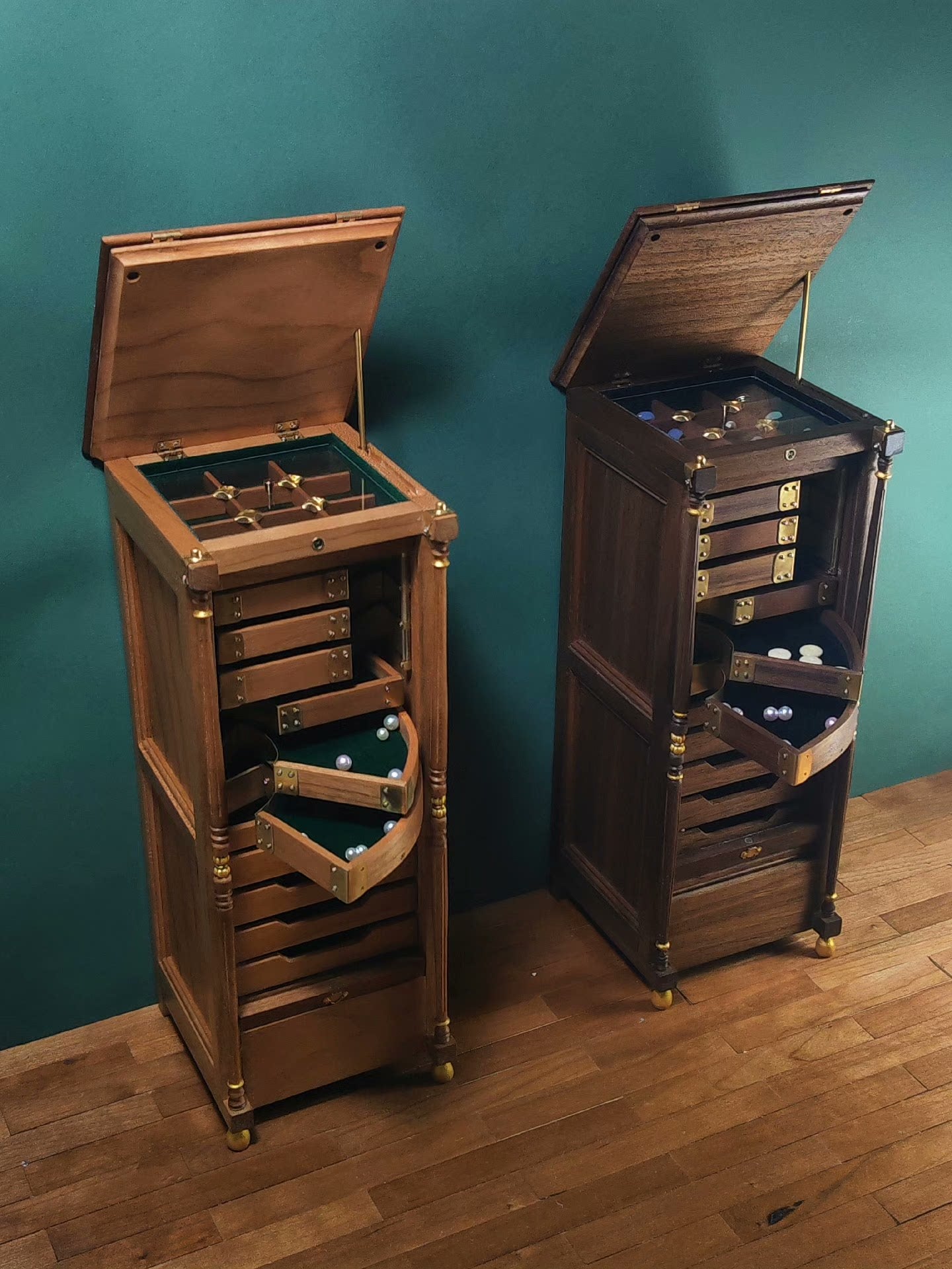 Cabinet dentaire miniature de style Eastlake à l'échelle 1:6 pour maison de poupée Blythe