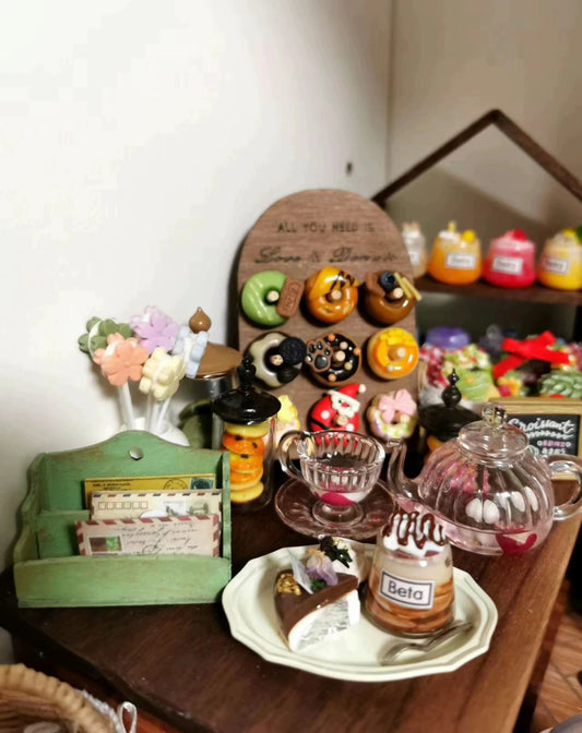 Decoración de muebles en miniatura