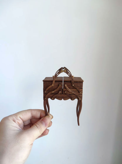 Caja de costura en miniatura a escala 1:12 con asas dobles, muebles para casa de muñecas