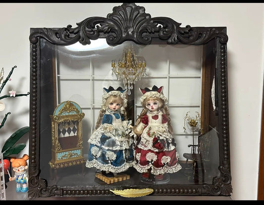 Vitrina para casa de muñecas en miniatura a escala 1:12 con cristal antipolvo para colección de muñecas, armario de madera personalizable.