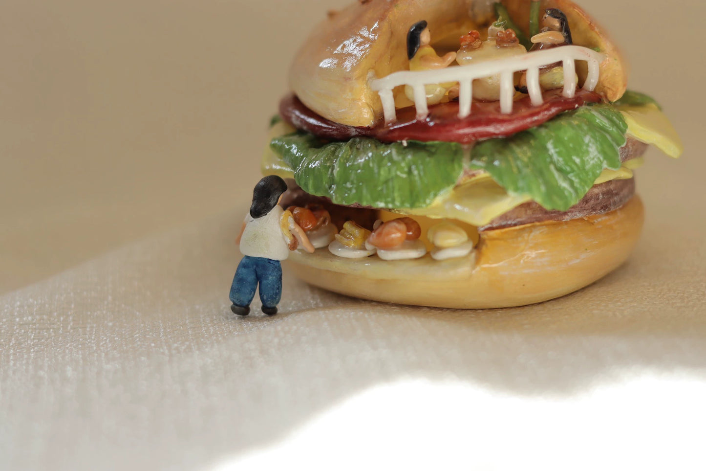 1:12 Scale Miniature Hamburger Shop Polymer Clay Night Light Dollhouse Accessory
