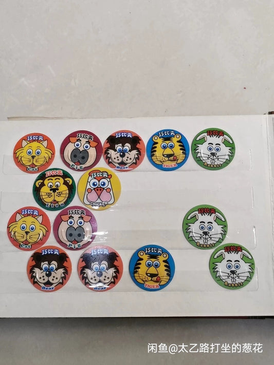 1:12 Scale Miniature Snack Display With 24 Repeatable Raccoon Crackers Cards For Dollhouse Kitchen Decor