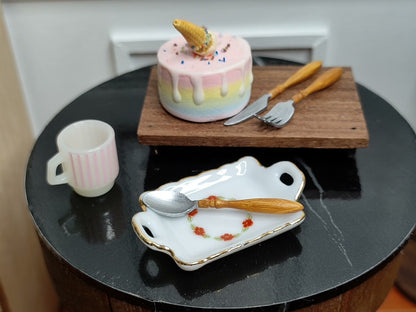 Juego de utensilios de cocina en miniatura a escala 1:12 con caja de almacenamiento, cubiertos, cuchillos, tenedores y cucharas, accesorios para casa de muñecas.