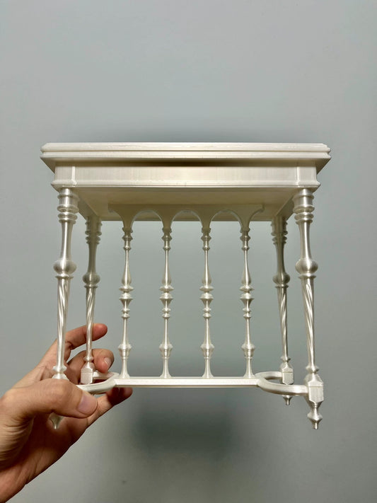 Mesa de centro tallada con textura de seda en miniatura para casa de muñecas BJD a escala 1:3