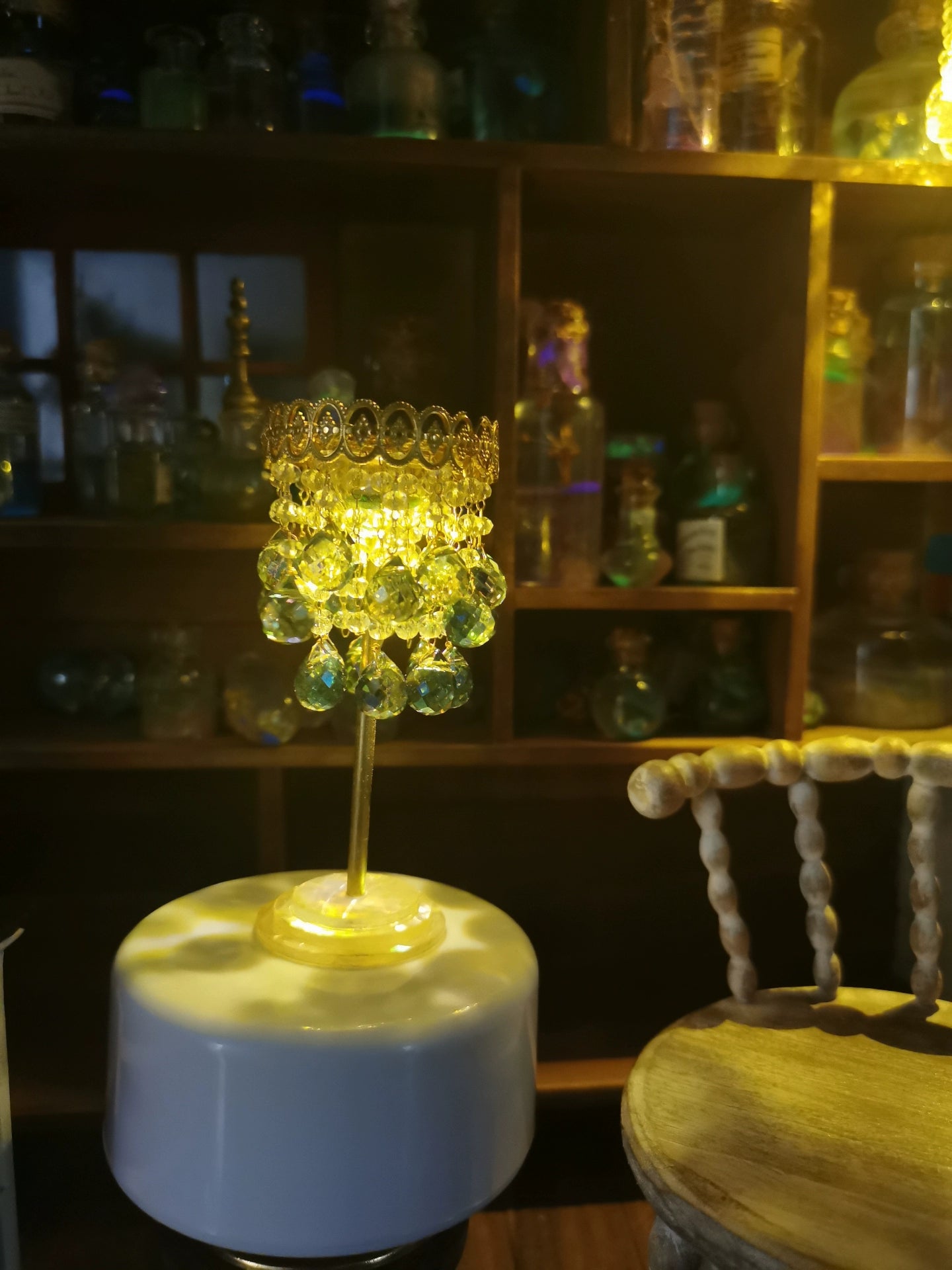 Silla de madera a escala 1:6, muebles de casa de muñecas en miniatura, taburete antiguo para muñecas Blythe