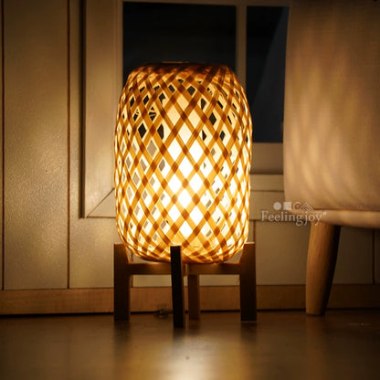 Lampe de table miniature Wabi Sabi en bambou, style japonais, faite à la main, échelle 1:6, éclairage pour maison de poupée avec fonction d'éclairage