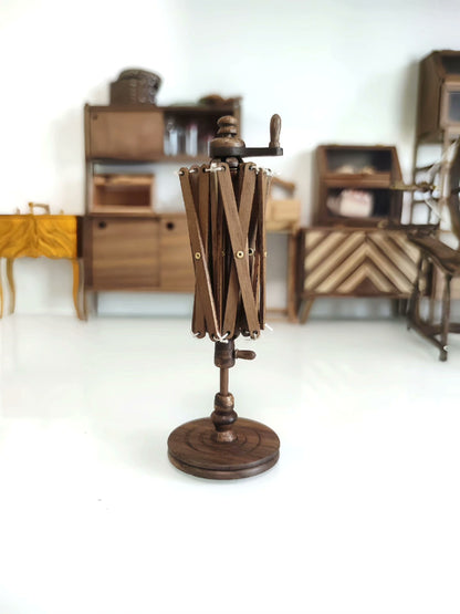 Paragüero en miniatura a escala 1:6 con enrollador, muebles para casa de muñecas.