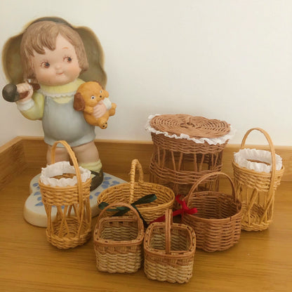 1:6 Scale Handmade Woven Picnic Basket Miniature Dollhouse Accessory