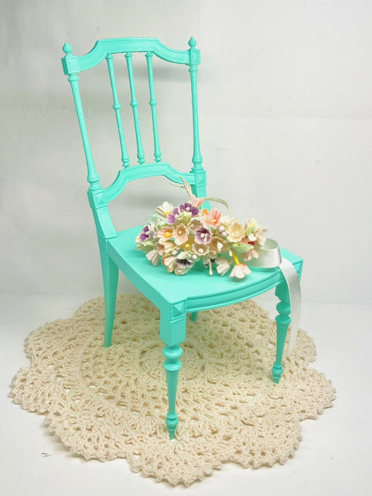 Chaises peintes au pistolet bleu Tiffany à l'échelle 1:6 et 1:8, meubles miniatures pour maison de poupée
