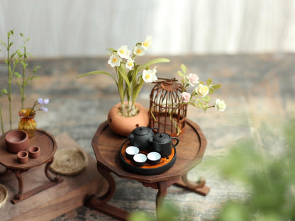 Table à thé miniature personnalisable en noyer noir à l'échelle 1:6