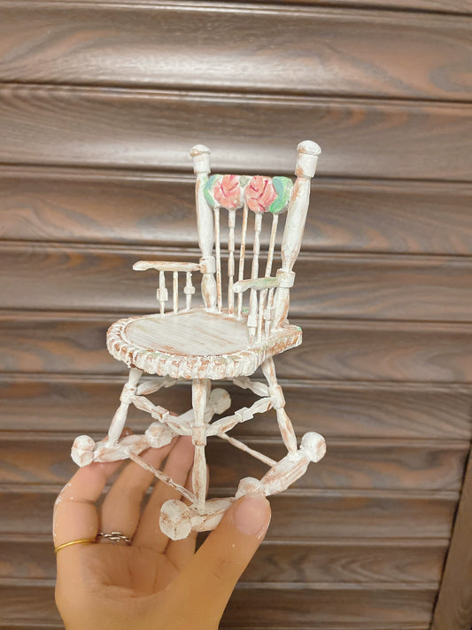 Mecedora vintage blanca a escala 1:6, muebles de casa de muñecas en miniatura para muñeca Blythe