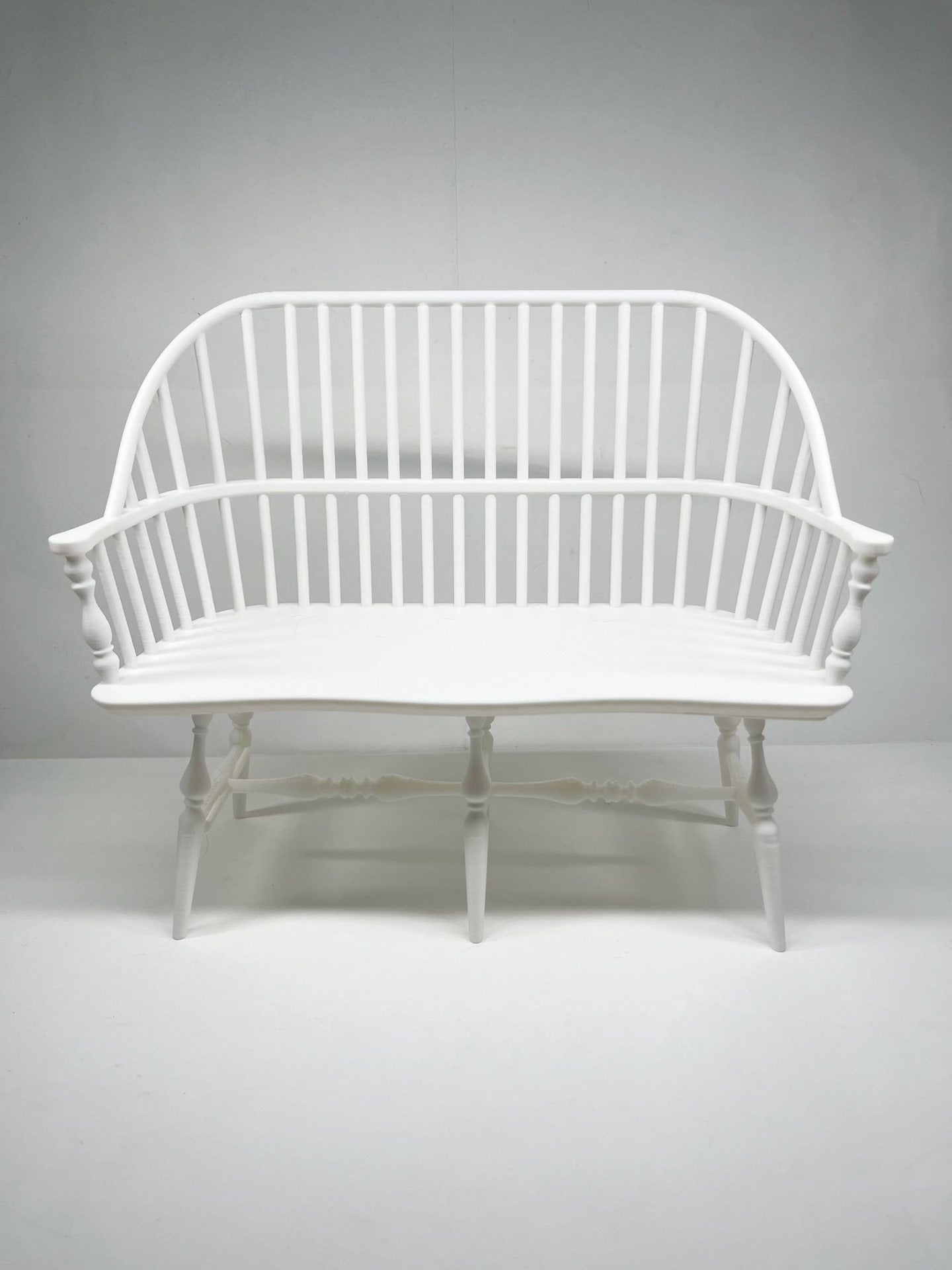 Silla en miniatura para casa de muñecas estilo Windsor a escala 1:6, modelo blanco