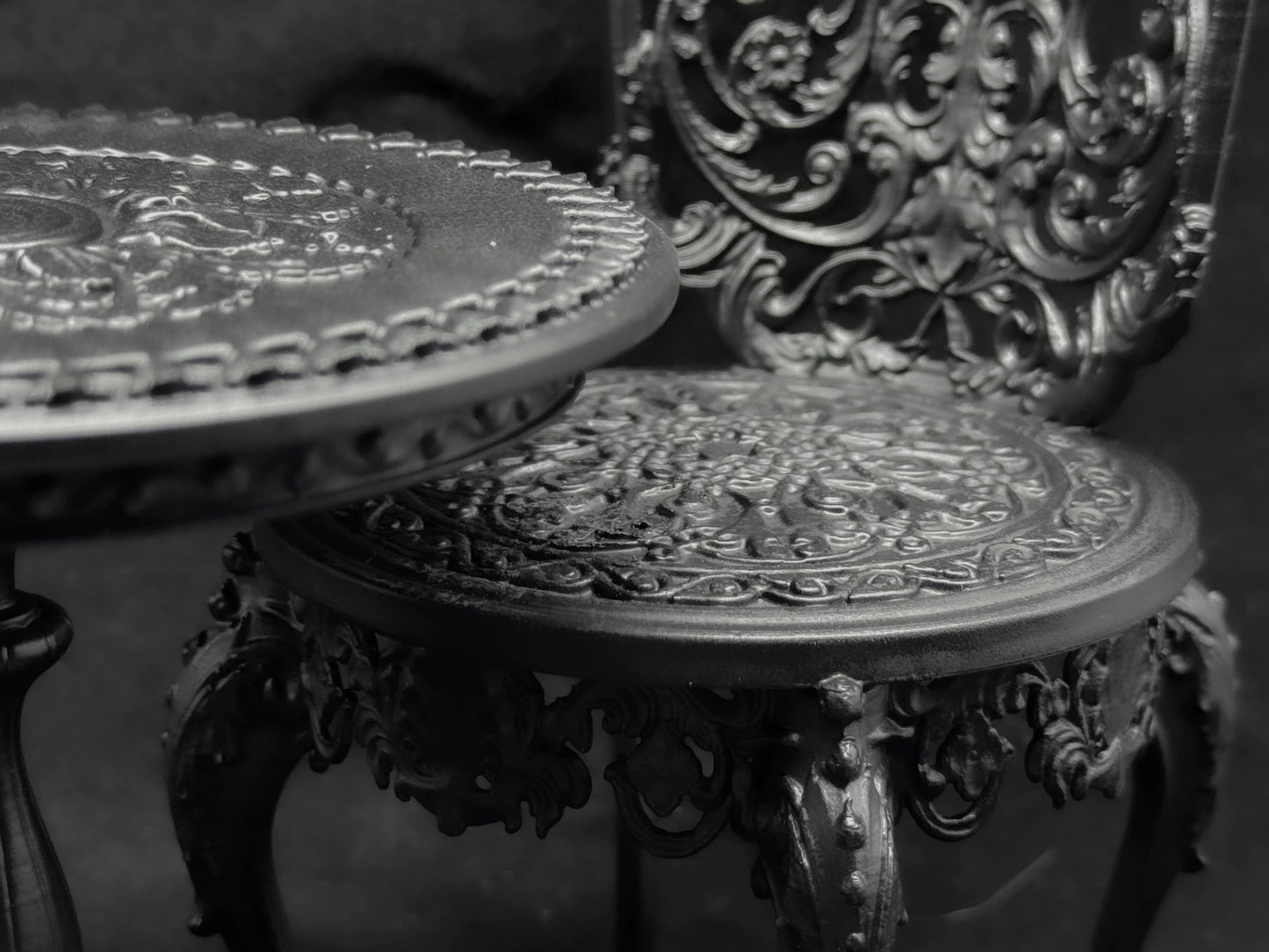 Mesa y sillas europeas de estilo vintage de hierro a escala 1:6, muebles en miniatura para casa de muñecas BJD Blythe OB11