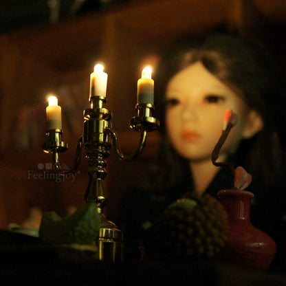 Bougeoir LED miniature à trois lumières pour maison de poupée, échelle 1:6, pour accessoires de figurines BJD Blythe