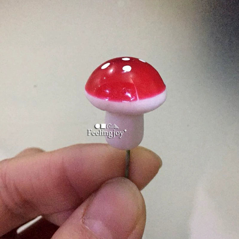 Meubles miniatures pour maison de poupée, échelle 1:6 et 1:12, accessoires décoratifs pour paysage de mousse, champignons rouges
