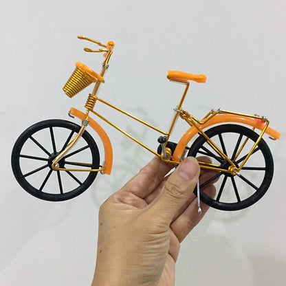 1:12 Scale Miniature Dollhouse Furniture Metal Bicycle Prop Miniature Accessory