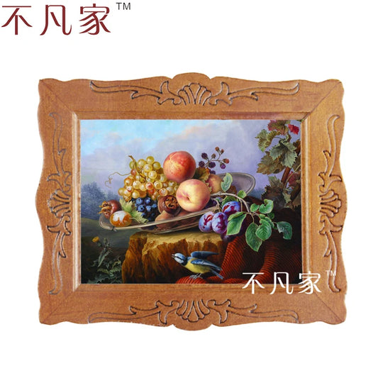 Pintura al óleo de frutas en miniatura a escala 1:12 en marco ornamentado para decoración de casas de muñecas.
