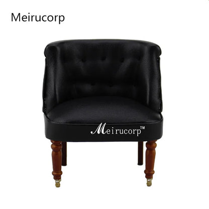Chaise élégante noire miniature à l'échelle 1:12 pour maison de poupée