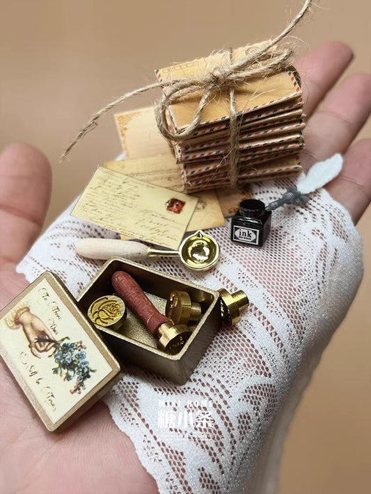 1:12 Scale Miniature Dollhouse DIY Simulation Wax Seal Model Mini Scrapbook Envelope Feather Pen Blythe BJD GSC Toy Accessories Desktop Decor