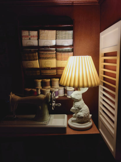 Lampe de table plissée miniature en forme de lapin vintage français, échelle 1:6, accessoires faits à la main pour maison de poupée BJD Blythe, meubles miniatures
