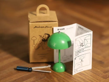 Lampe LED miniature à l'échelle 1:6, accessoire d'éclairage pour maison de poupée BJD Blythe