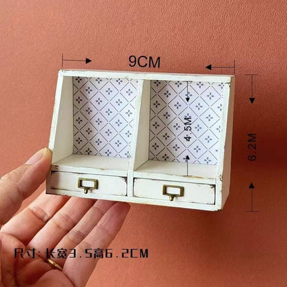 Armario de almacenamiento de vajilla para casa de muñecas en miniatura a escala 1:12, estante de exhibición montado en la pared para muñecas BJD, Blythe y GSC.