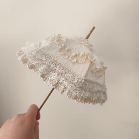 Paraguas de encaje antiguo en miniatura a escala 1:12: accesorio de casa de muñecas con mango largo para exhibiciones de BJD y modelos.